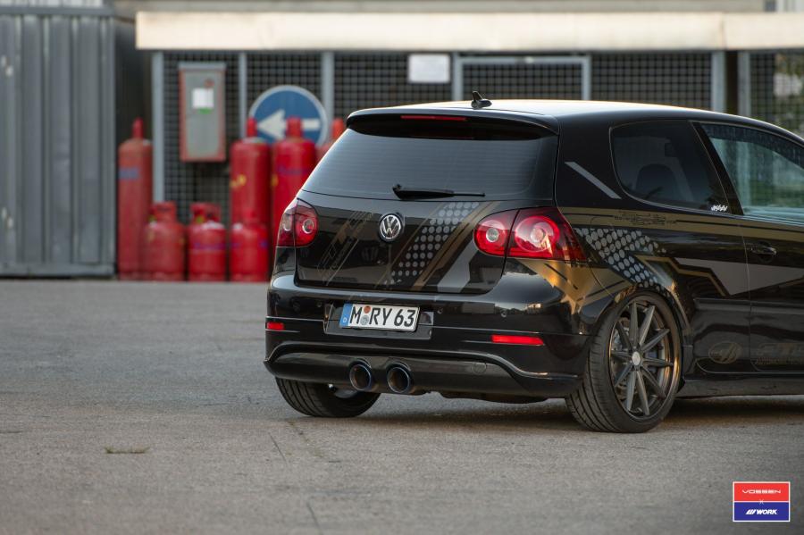 Детали экстерьера Volkswagen Golf R on Vossen Wheels (VWS-1) 2017 года  (фото 19 из 25)